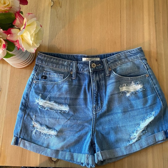 NWT✨ Kancan• Distressed Boyfriend Shorts - Picture 1 of 4